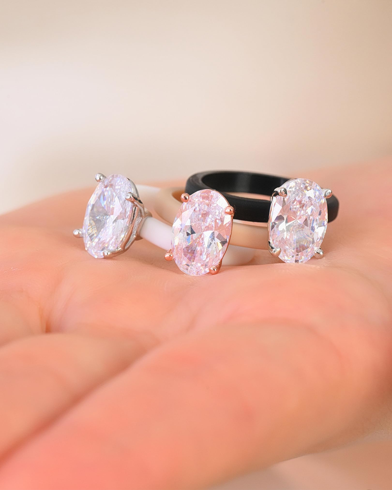 Rinfit Anello sottile in silicone con pietra – taglio ovale con zircone solitario anello di promessa per lei – fedi nuziali in gomma da donna – brevetto in attesa di brevetto