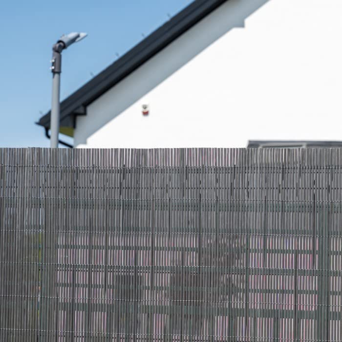 Grindi - Sichtschutzmatte Sichtschutzzaun Zaunblende für Balkon, Garten, Terrasse, runden Röhrchen Sichtschutzzaun, Schattiernetz, Sonnen- und Windschutz - PVC - GMW - Anthrazit, 150x300 cm