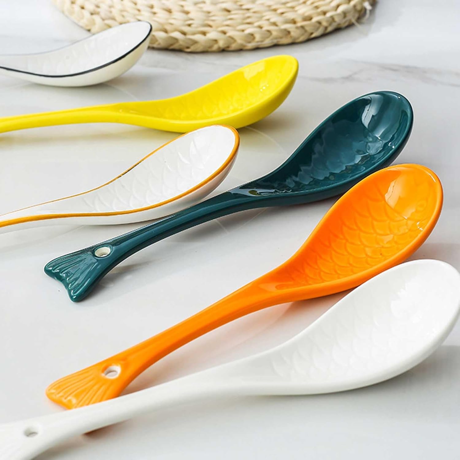 Ceramic Fish Soup Spoon Set of 2 Asian Soup Spoon Ramen Spoon 6.7 Inch Ceramic Soup Spoon Soup Porridge Dessert Cereal Rice Ice Cream (White)