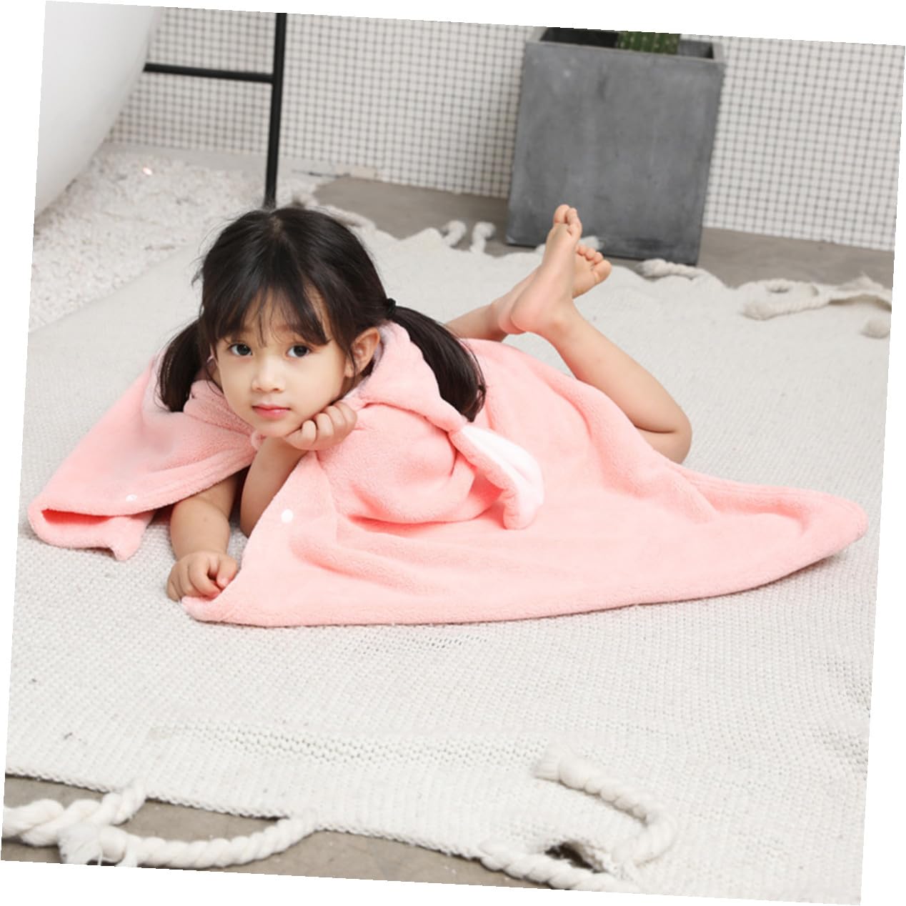TOYANDONA Toalla de Baño Agradable y Cálida de Coral Fleece con Capucha para Niños Diseño de Conejo Rosa Adecuada para Uso en Casa o Piscina