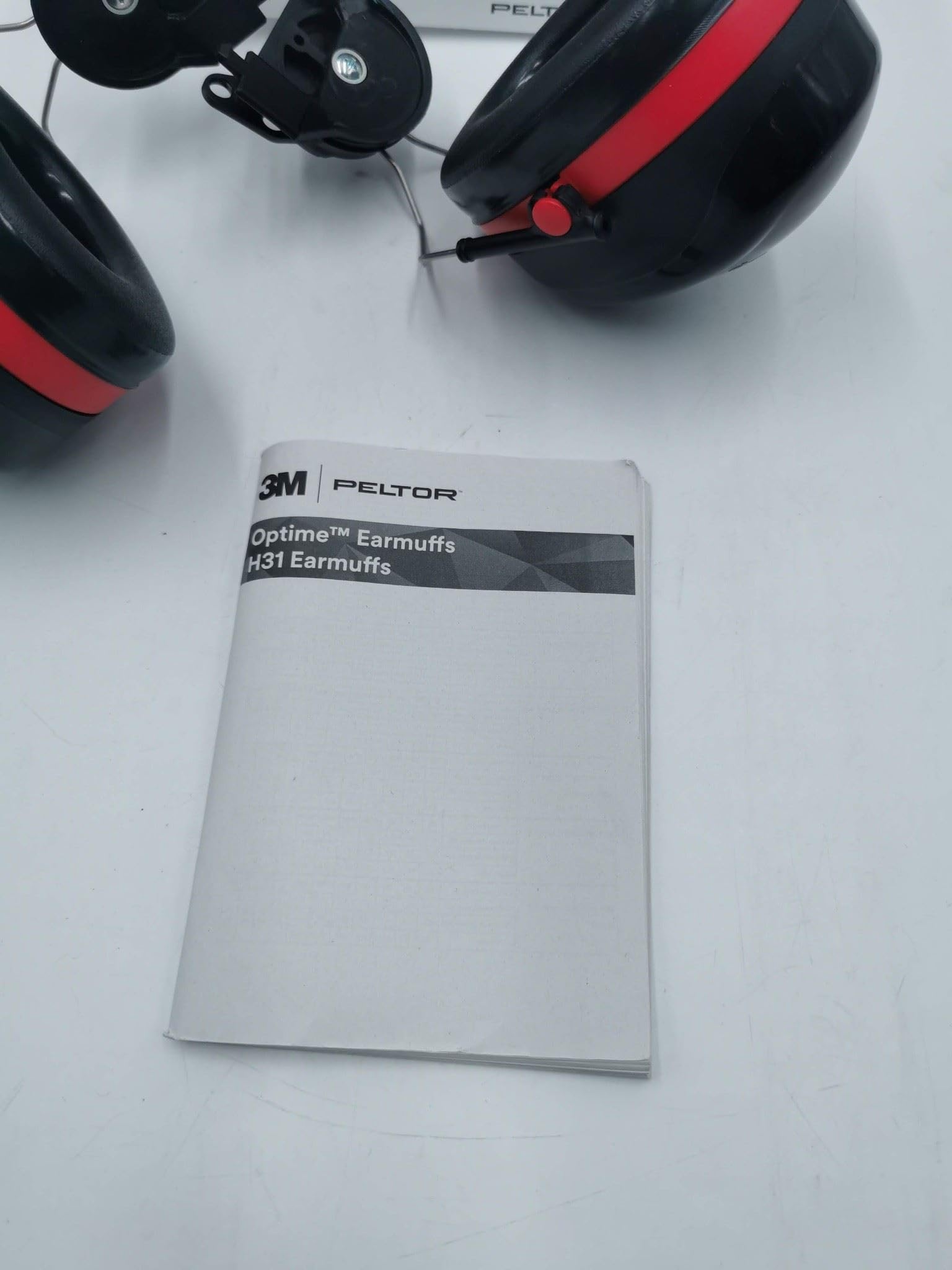 3M H540P3EA Peltor Optime III Kapselgehörschutz, Schwarz