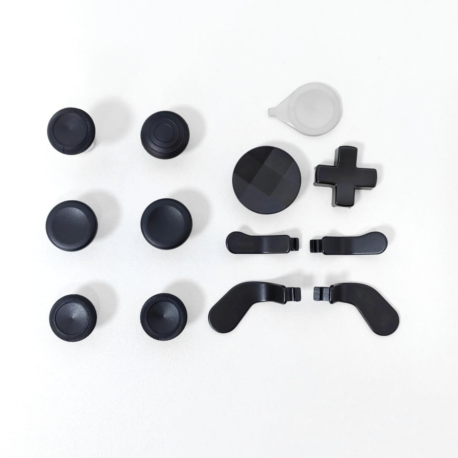 Levette in Metallo per Xbox Elite Series 2 Controller, 13 in 1 Accessori Sostituzione di 6 Joystick 4 Pagaie Posteriori 2 D-Pads con 1 Strumento di Regolazione, Nero
