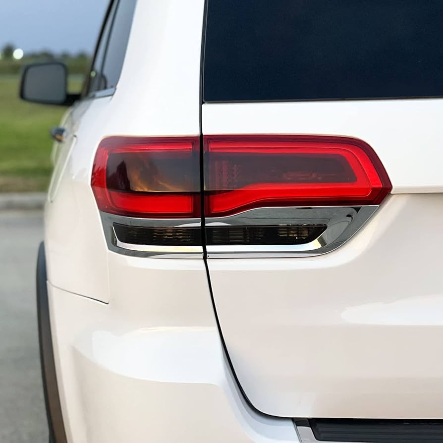 グランドチェロキー　後期　スモークレンズ ヘッドライト 左側 グランドチェロキー 後期 スモークレンズ ヘッドライト 左側