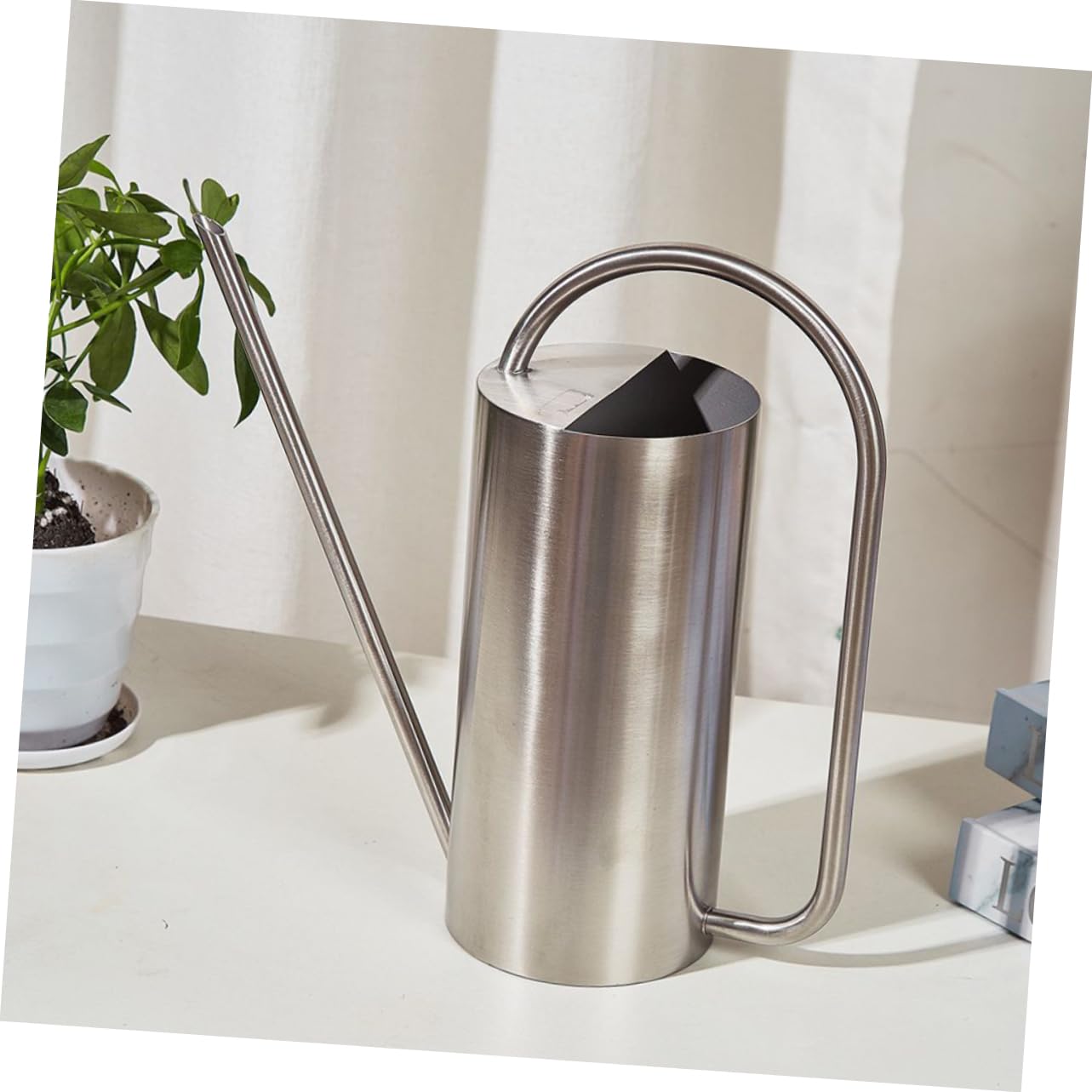 Gießkanne aus Edelstahl mit 1,5l Fassungsvermögen Stabil und Leicht Nachfüllbar Langer Ausguss für Zimmerpflanzen und Bonsai Gewässer
