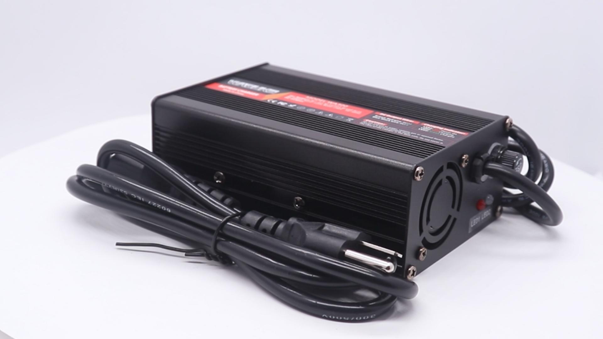 Chargeur Pour Batterie LI-ion / LI-PO 54.6V 3A, Connecteur Jack DC | Chargeur De Batterie Au