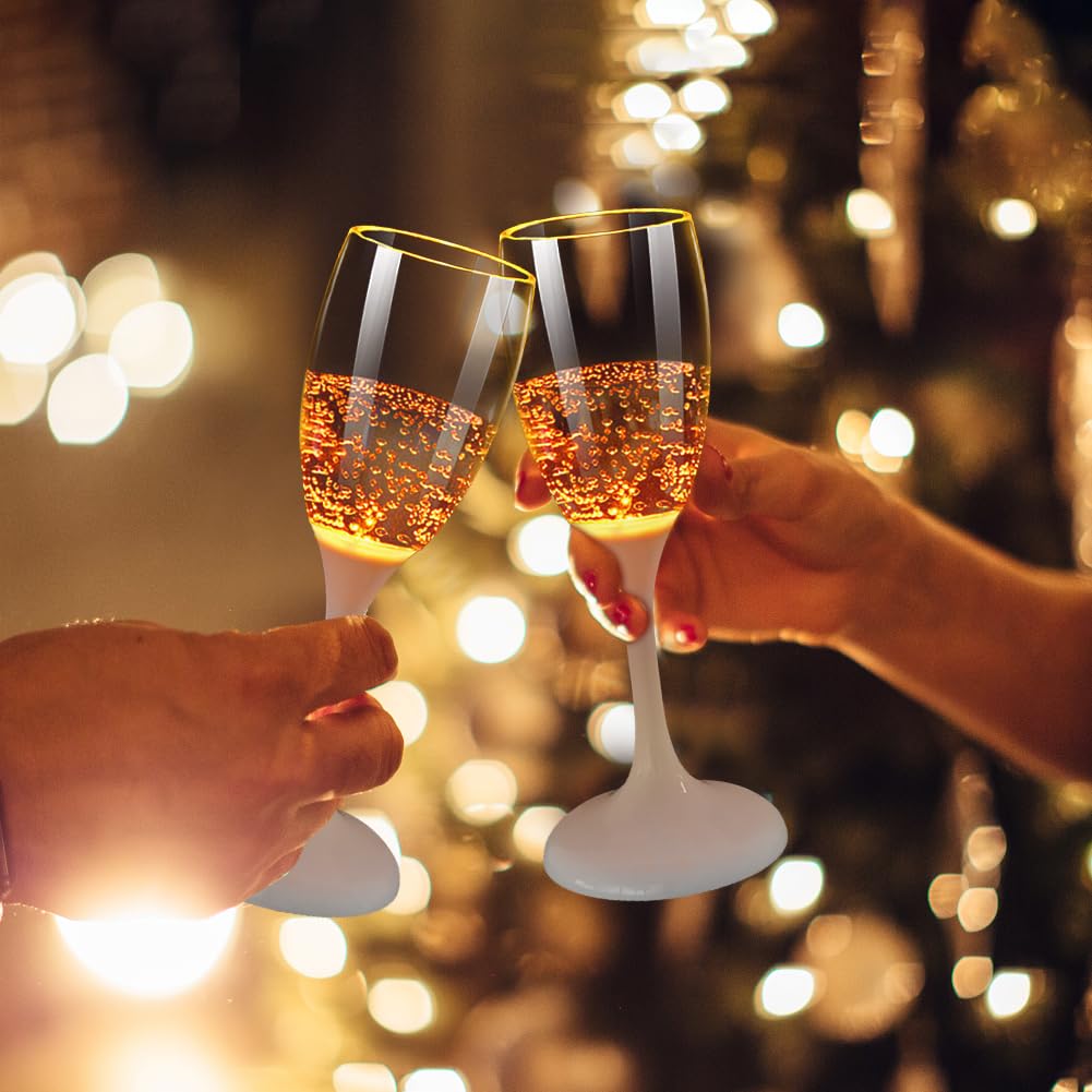 6pcs Champagnerkelche Champagnerflöten leuchtende Tassen LED leuchtende Cocktailgläser Champagnerflöten leuchtet im Dunkeln, Champagner Glas Champagnergläser für Hochzeit Weihnachten