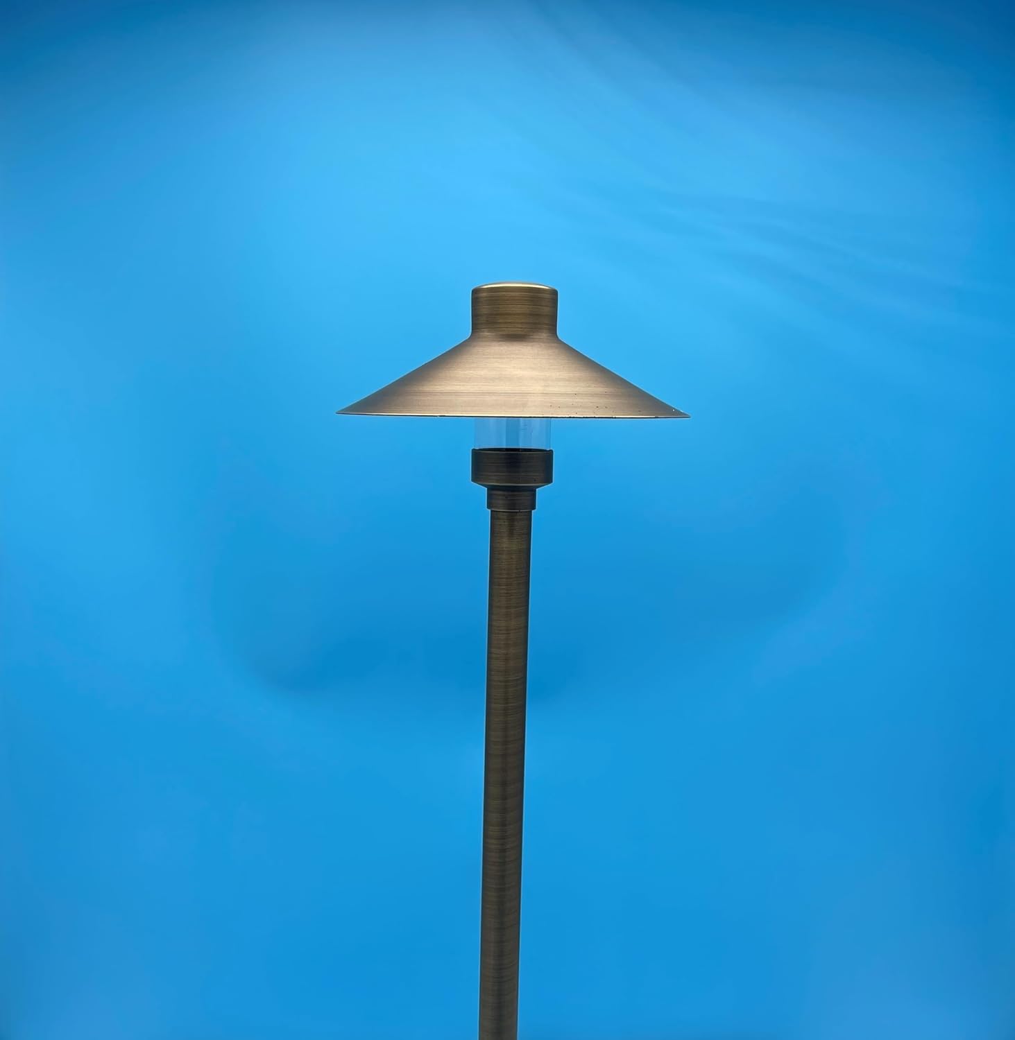 GLE Brass Outdoor Pathlight, 12 Volt LED Landscape Path Lighting with 6.5" Shade and 18" Stem, Ground Spike and Free 4 Watt G4 LED Bulb