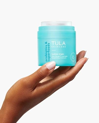 Miniatura 2 de TULA Cuidado de la piel Bedtime - Bright Vita-Charge Tratamiento iluminador durante la noche, vitamina C y niacinamida ayudan a igualar el tono y la