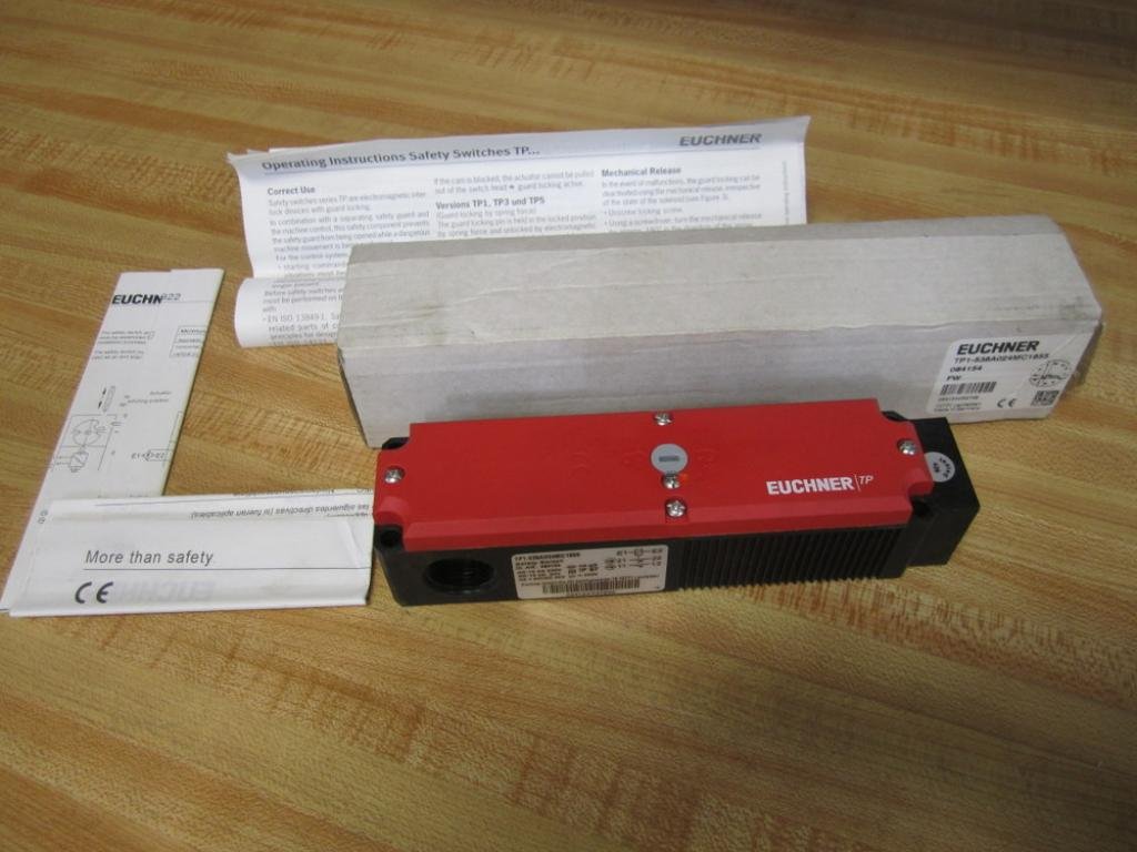 EUCHNER TP1-538A024M-C1855 2.5 KW, 24 VAC/DC, 3 X M20 Connection, 4 AMP, 8 W, Front Auxiliary Release, IP67, PN 84154, Safety Switch, Without Door Monitoring