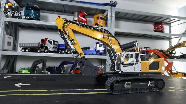 wheelfun XDRC 1:14 Hydraulic RC Excavator for 945 RC Construction