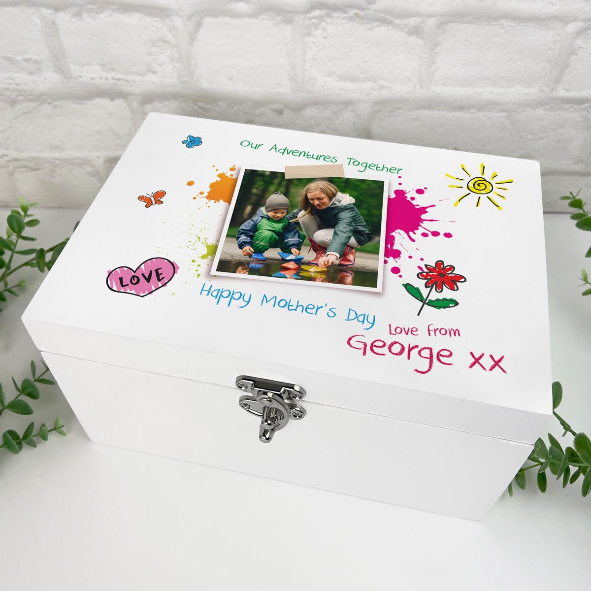 Caja de recuerdos personalizada de madera blanca con texto en inglés "Our Adventures Together", para mamá/abuela, de los niños/nietos | Día de la Madre, Día del Padre | 30 cm x 23 cm x 18 cm