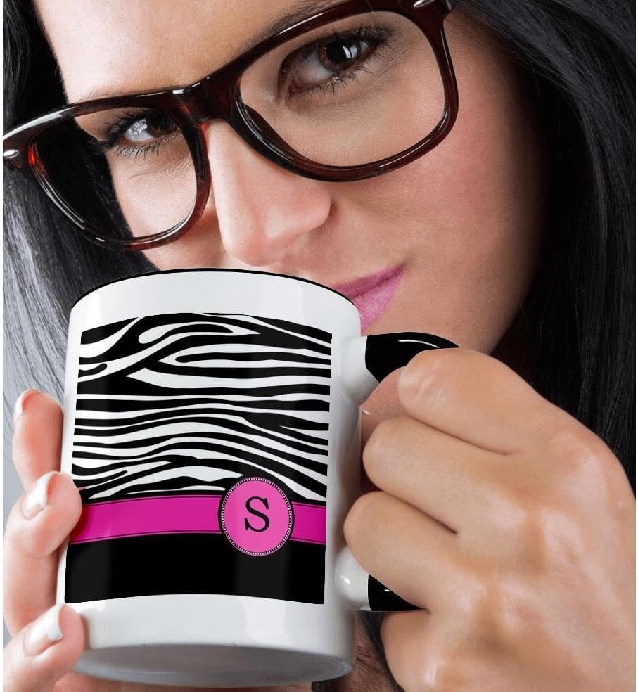 Miniatura 3 de 3dRose mug_154290_4 Letra S monograma de rayas de cebra en blanco y negro estampado animal con inicial personalizada rosa intenso, taza negra de dos
