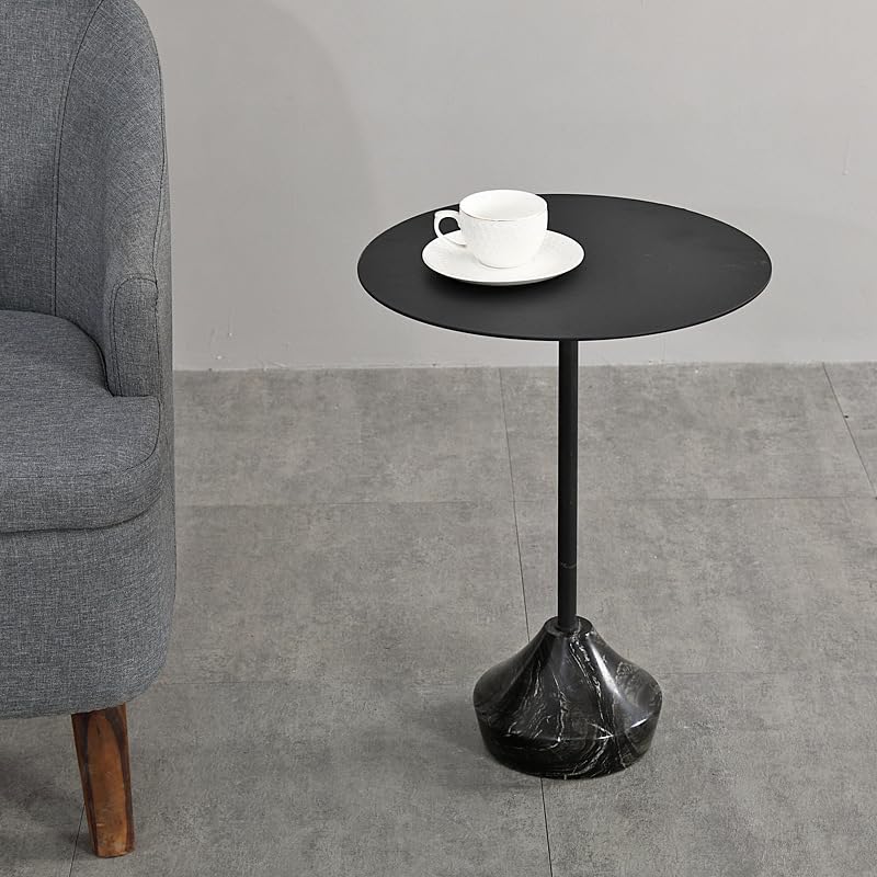 Table à thé compacte pour optimiser l'espace de votre canapé