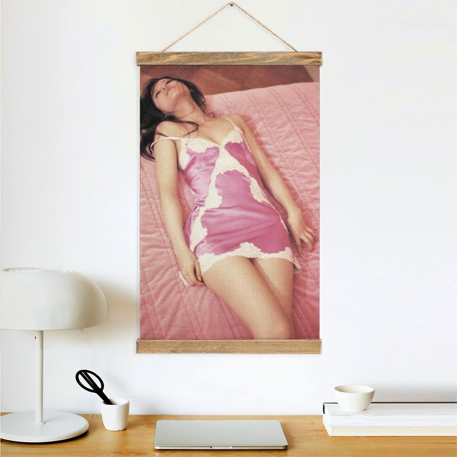 SALE】小西真奈美さん掲載3ページ（ポスターサイズ） Amazon.co.jp