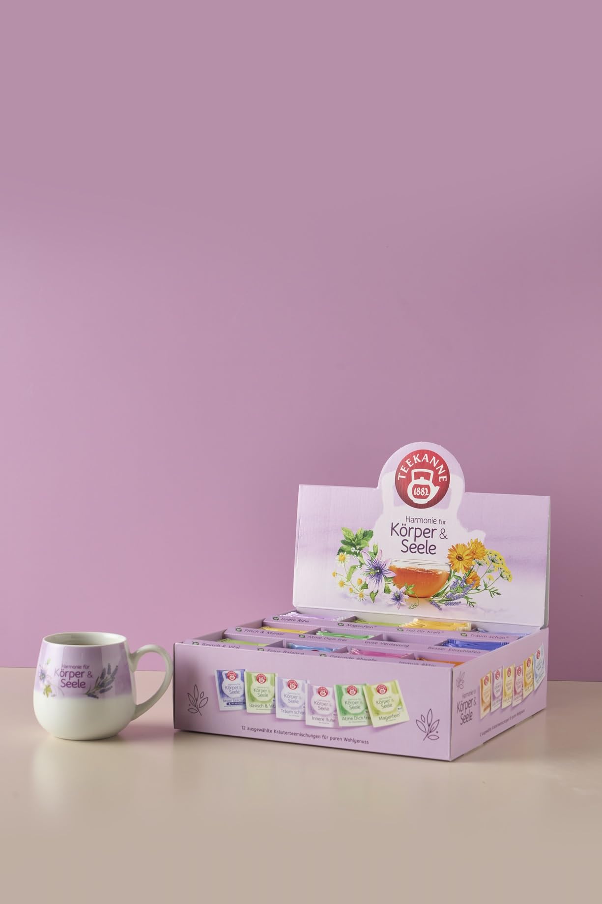 TEEKANNE Wohlfühlbox Harmonie für Körper & Seele – 12 Kräutertees für Balance & Entspannung – 180 Teebeutel mit natürlichen Zutaten wie Kamille, Ingwer & Pfefferminze – Tee für Genuss & Wohlbefinden