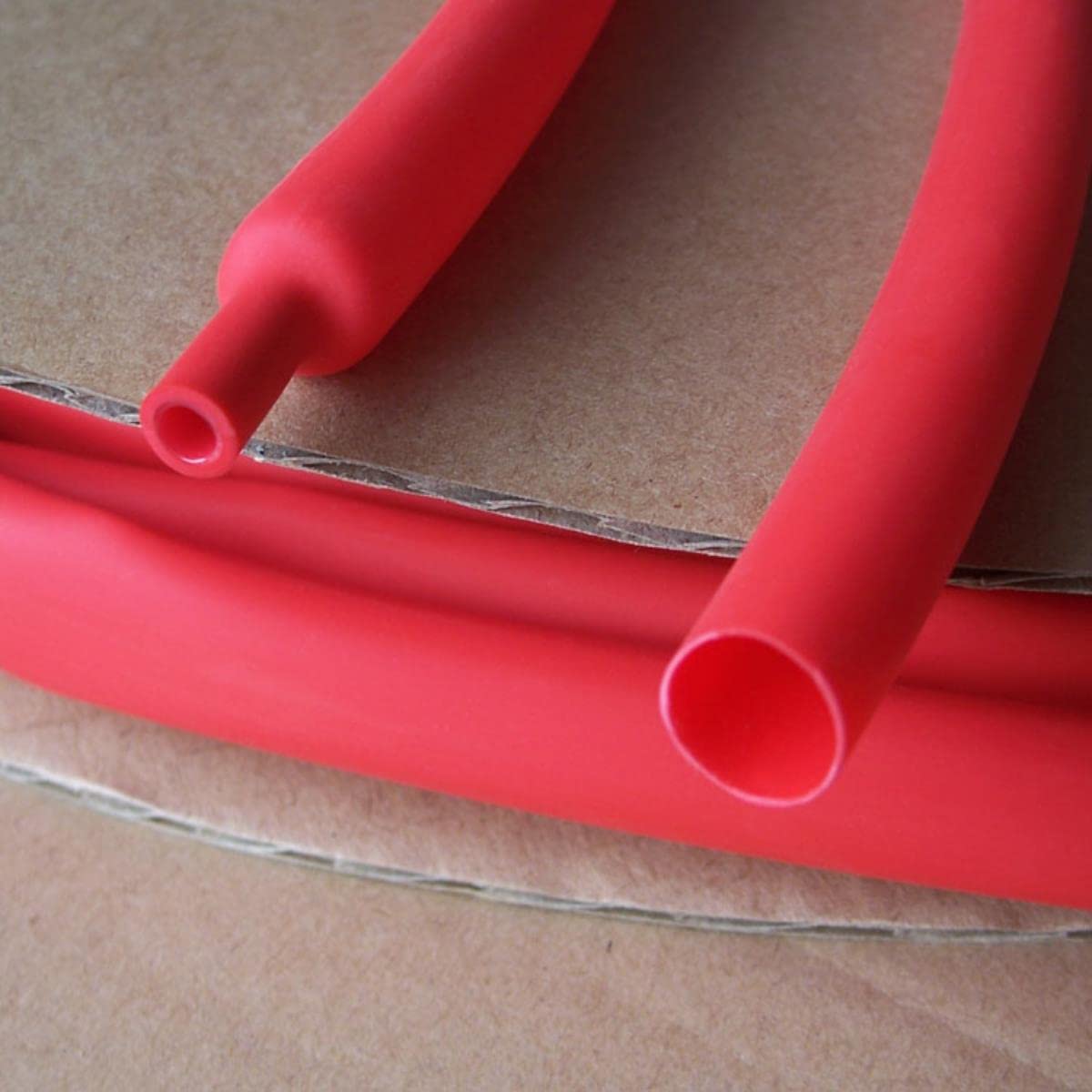 Tubo Termoretraibile Con Colla Interna, Rapporto 4:1. Diametro Da 4 Mm A 52 Mm, Colore Rosso. Perfetto Per Isolare E Proteggere Cavi Elettrici.