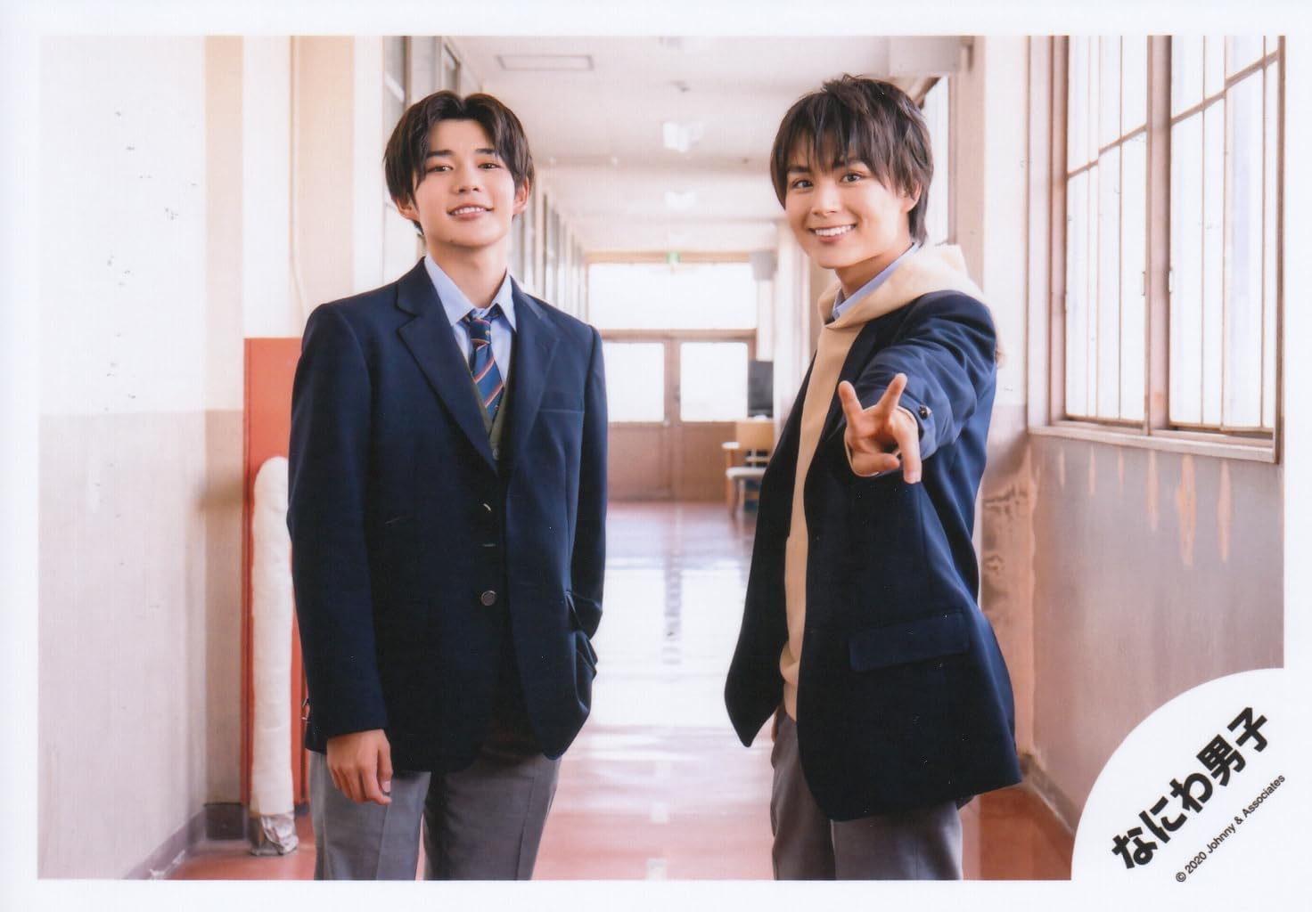 なにわ男子　集合　公式写真 Amazon.co.jp: なにわ男子 公式 生 写真（集合）J00493 : おもちゃ
