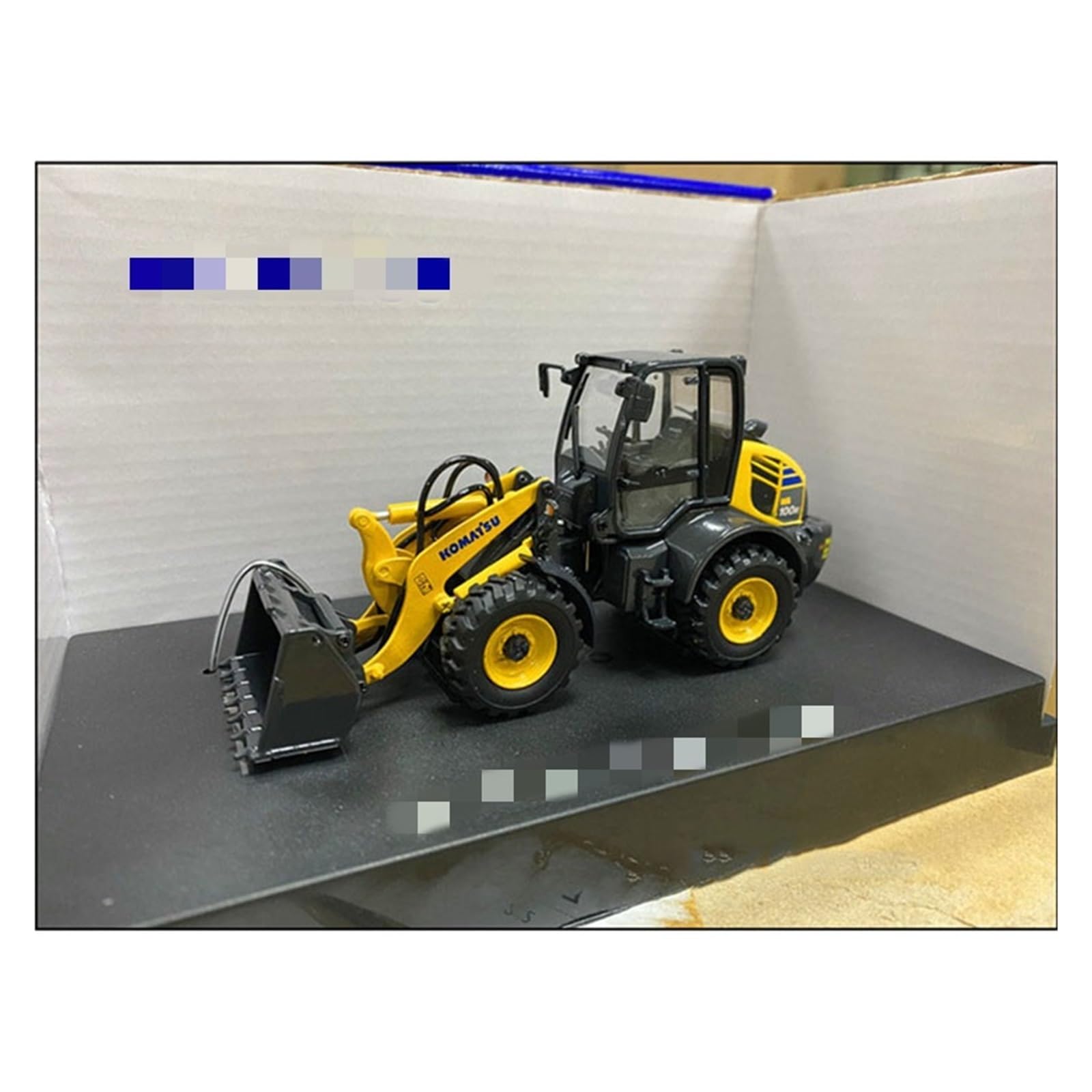 Amazon.co.jp: モデルコレクション 1/50 スケールコマツ WA100M