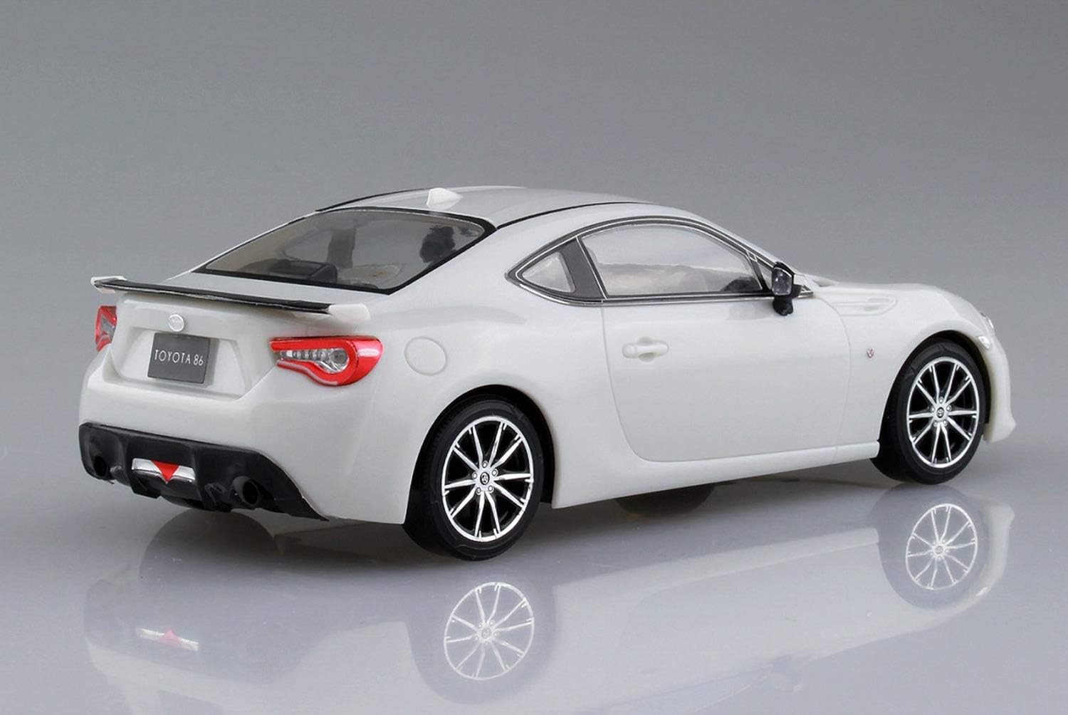 Aoshima 54185 86 Crystal White Pearl 1/32 pre-Painted kit - Plastic Model Building Kit # 5418
