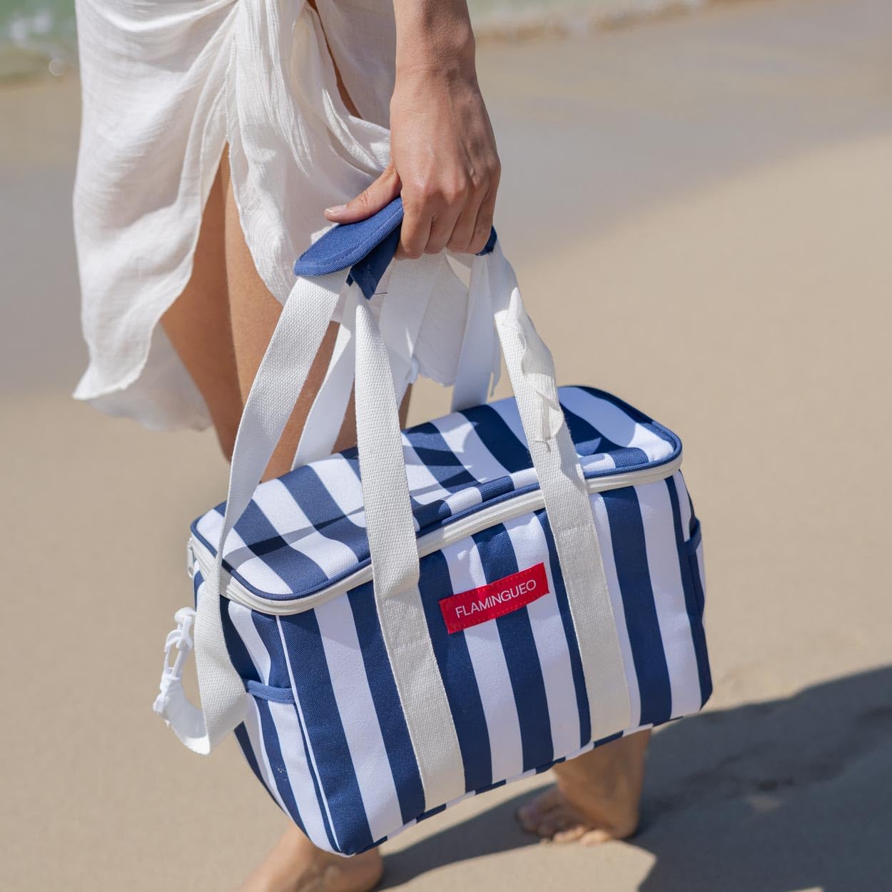 Flamingueo Sac Isotherme - Pour la Plage, Piscine, Camping - Capacité 12L - Conserve le Froid 4 Heures - Nombreuses Poches - Doubles Poignées - Polyester - Bleu Marine