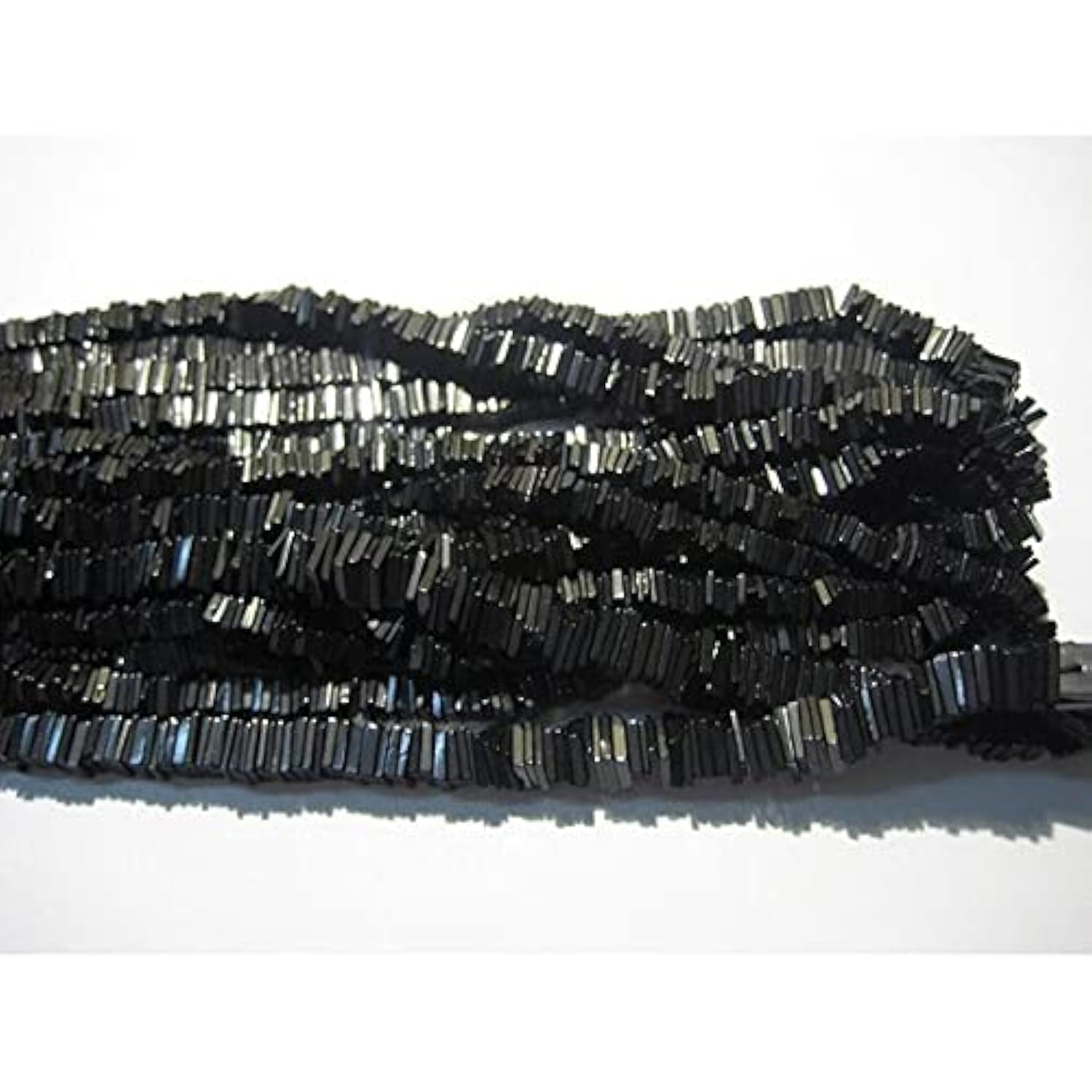 Black Spinel Square Heishi Beads de haute qualité, perles fines de 4mm pour bijoux de luxe