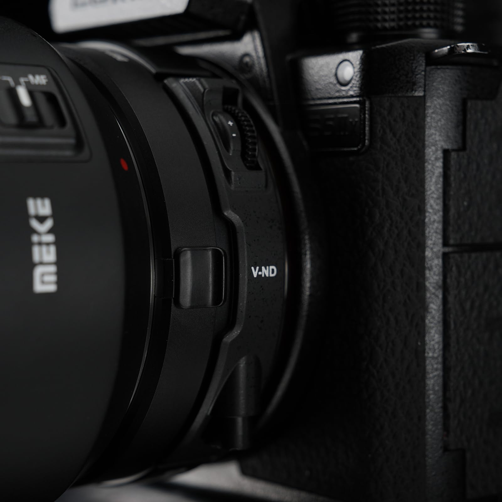 Meike EFTL-C VND Metall AF Mount Objektivadapter mit Drop-in variablen ND- und UV-Filtern Konverter für Canon EF/EF-S Objektive auf Lumix Sigma L spiegellose Kameras S1 S1R S9 S1H FP