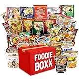 FOODIE BOXX Japanese Instant Ramen Noodles Variety Pack with Cookies & Chopsticks (Japanese)