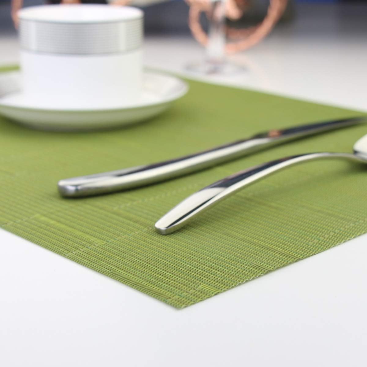 Bеѕt Dеаl Panda Palm Placemat Matching with Table Runner,Cross-Weave Heat Resistant Placemat Washable Table Mats Sets(6pcs Placemats + 1 Table Runner, Sage Green)