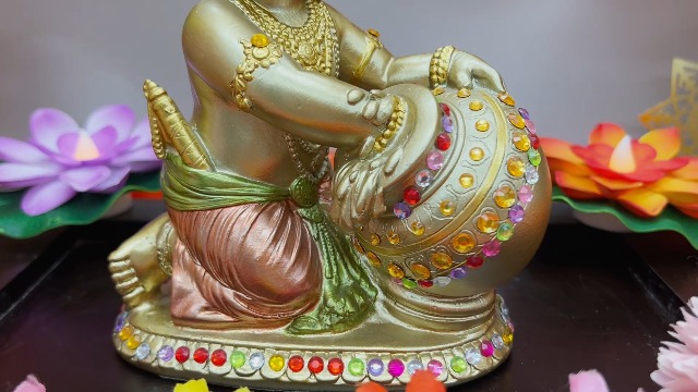 Estatua de Krishna bebé de resina de 7.5 pulgadas miniatura 7