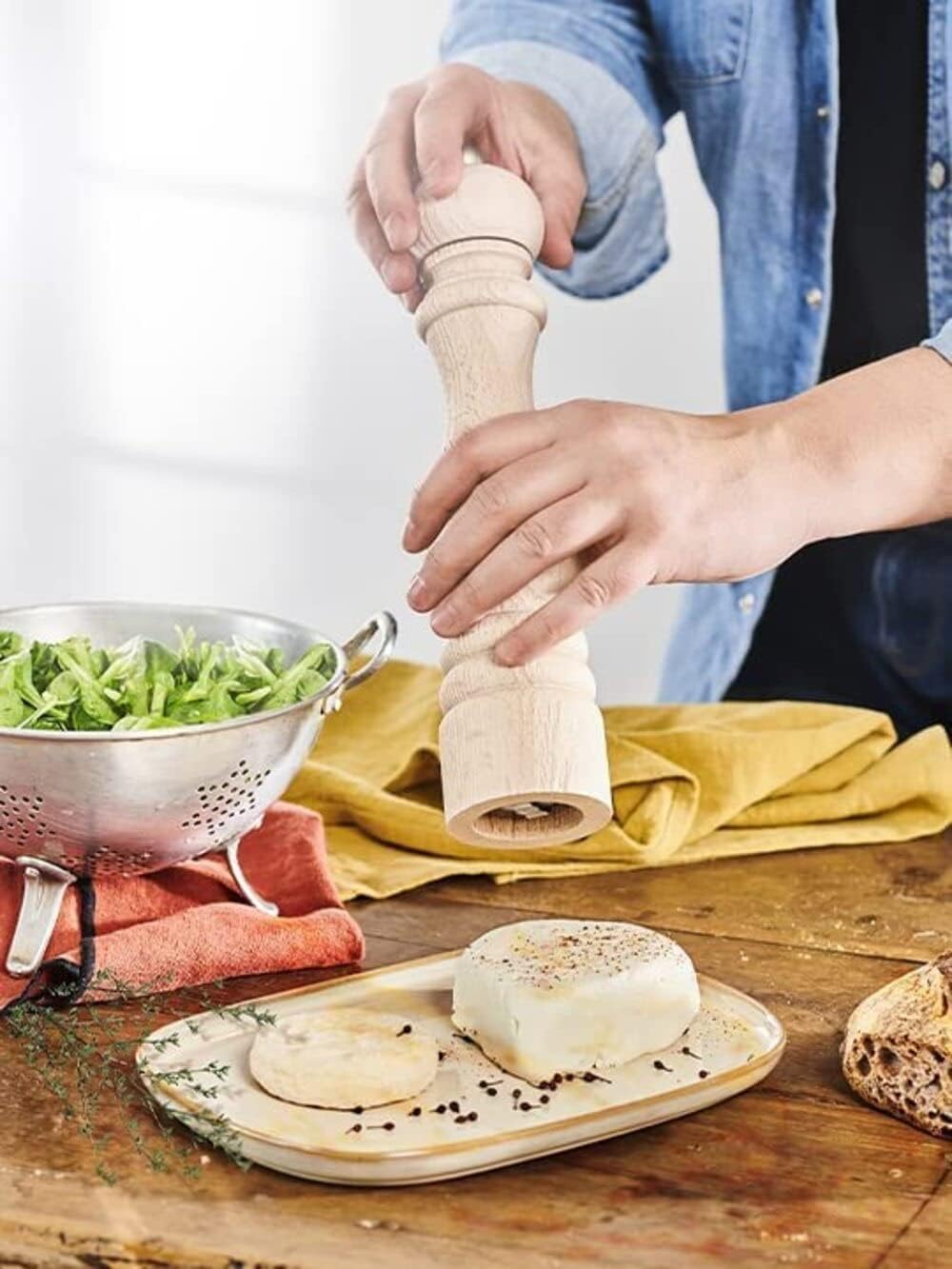 Manual Upcycled Wooden Pepper Mill and its Fair-Trade Pepper, 30 cm - 12in