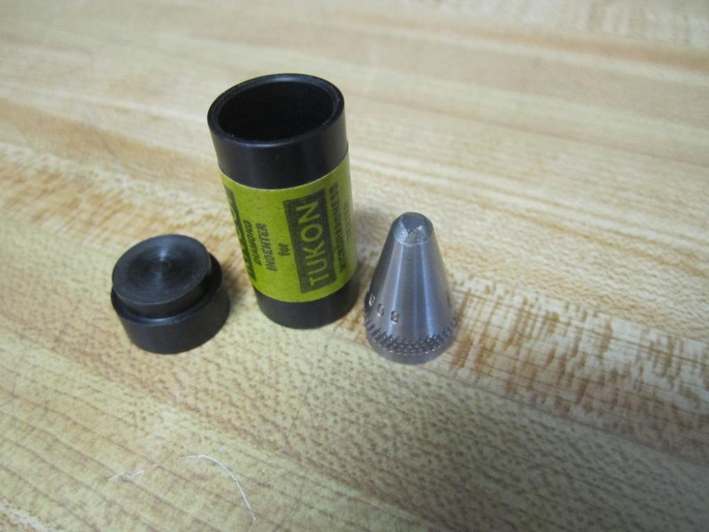 Knoop 9028 Diamond indenter