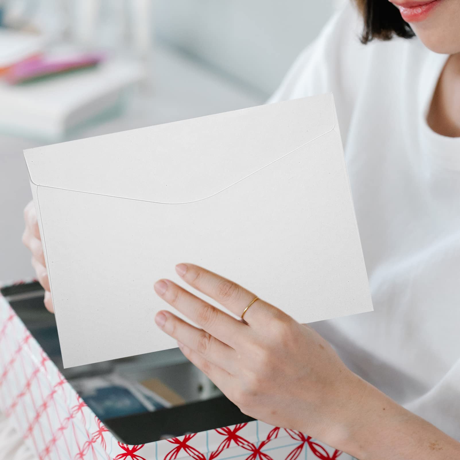 50pezzi Buste Kraft Per Matrimonio e Speciali Buste Eleganti Carta Riciclata Per Biglietti Compleanno Cerimonie e