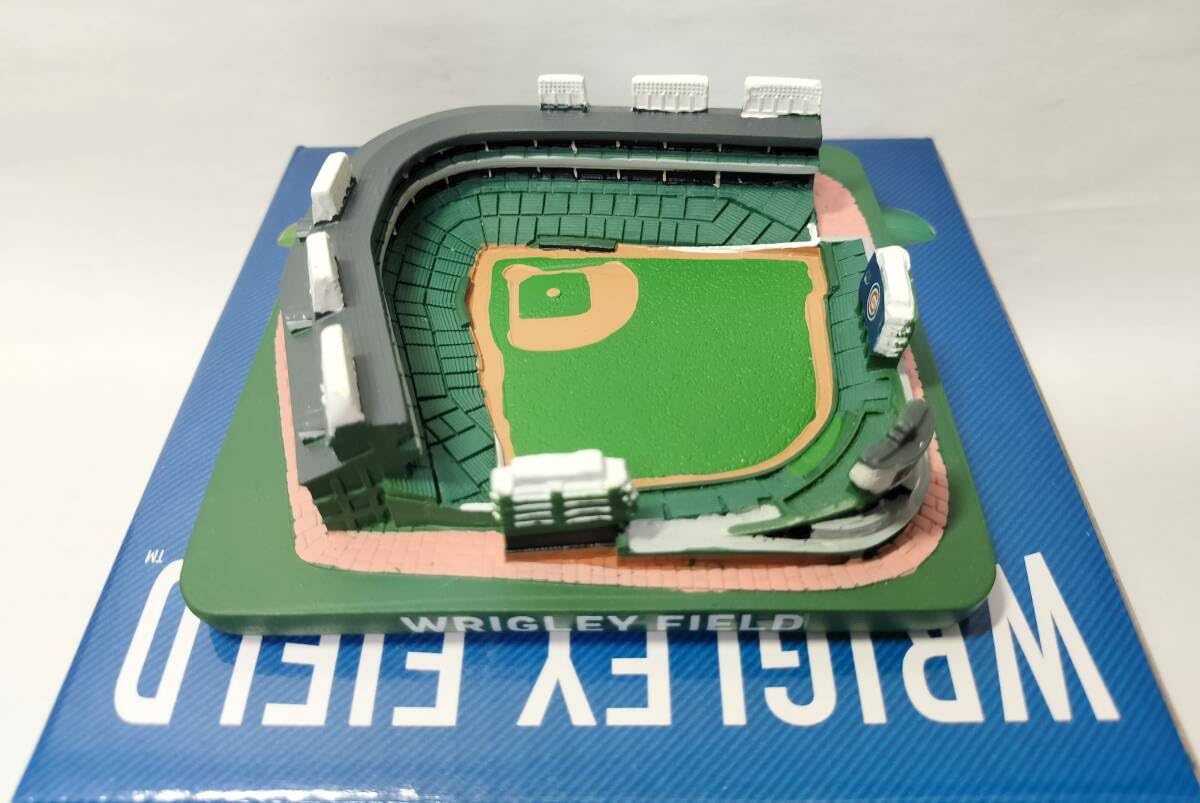 Amazon.co.jp: リグレーフィールド／スタジアムレプリカ 2019／シカゴ
