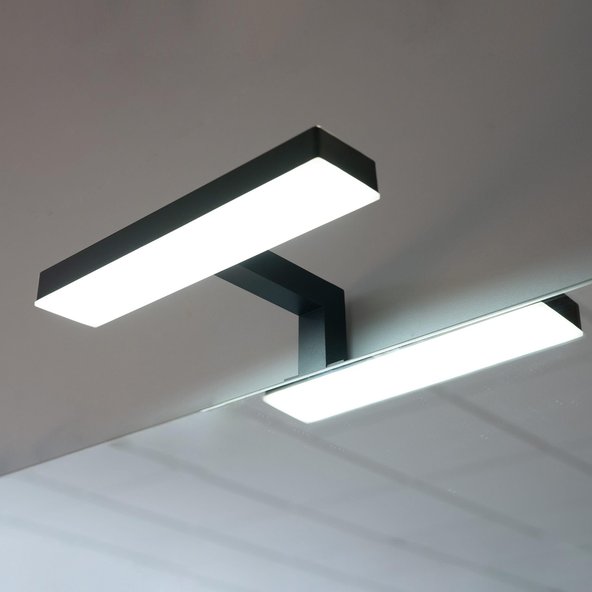 Kiamami Valentina Aplique LED para Espejo DE BAÑO con Acabado Negro 20X5X12.5 | NETTUNO