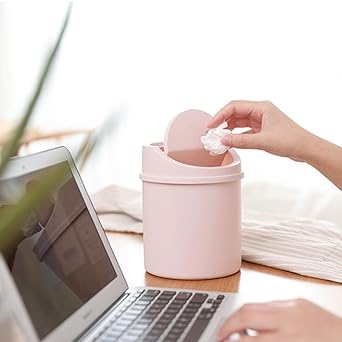 Mini Desk Trash Can with Lid Swing-Lid Tiny Countertop Garbage Bin Small Table Top Plastic Covered Waste Basket for Desk, Small Garbage Can Desktop Trash Bin, Tabletop Waste Basket (B)