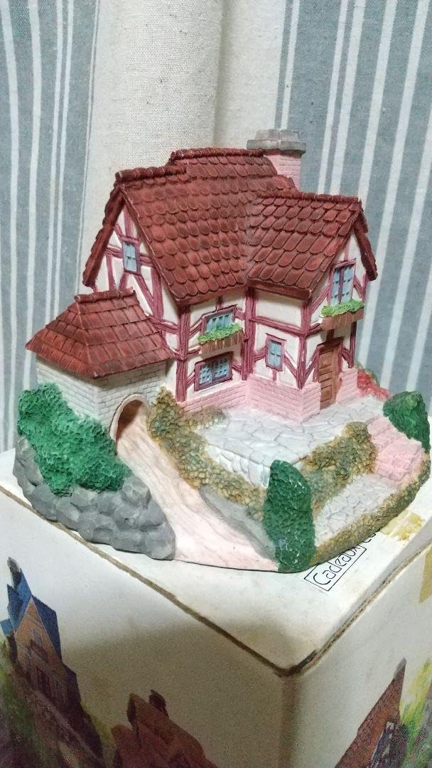 陶器製 ジオラマ 家 貯金箱 となりのトトロ 草壁家&ネコバス