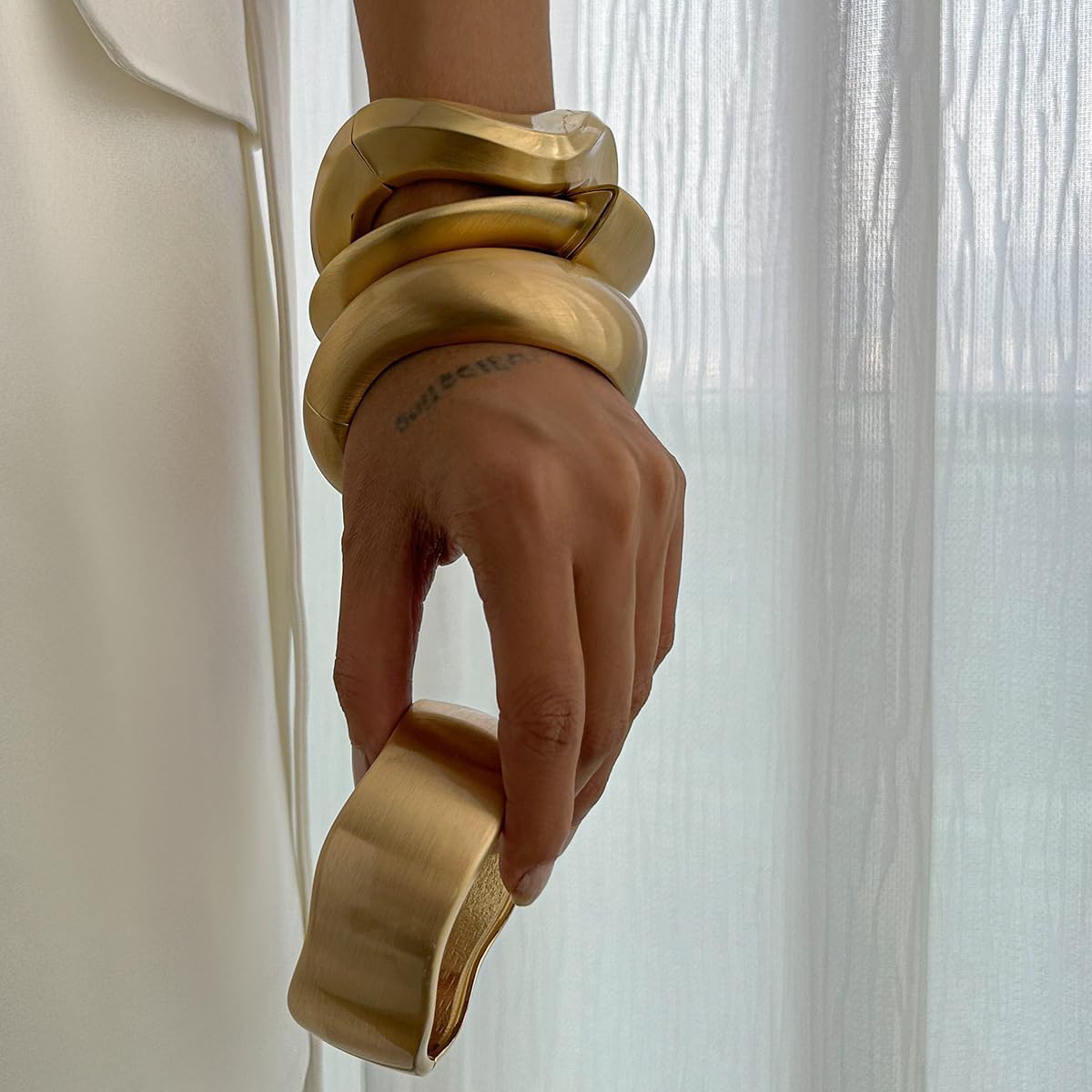 Chunky Gold Tone Cuff Bracelets for Women – Vintage Geometric Bangle Set, Matte Gold Tone Wide Punk Hinged Bracelets, Sculptural Statement Jewelry for Women