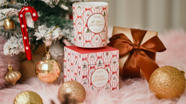 Amazon.com: M&SENSE Christmas Holiday Candle - The Magic of