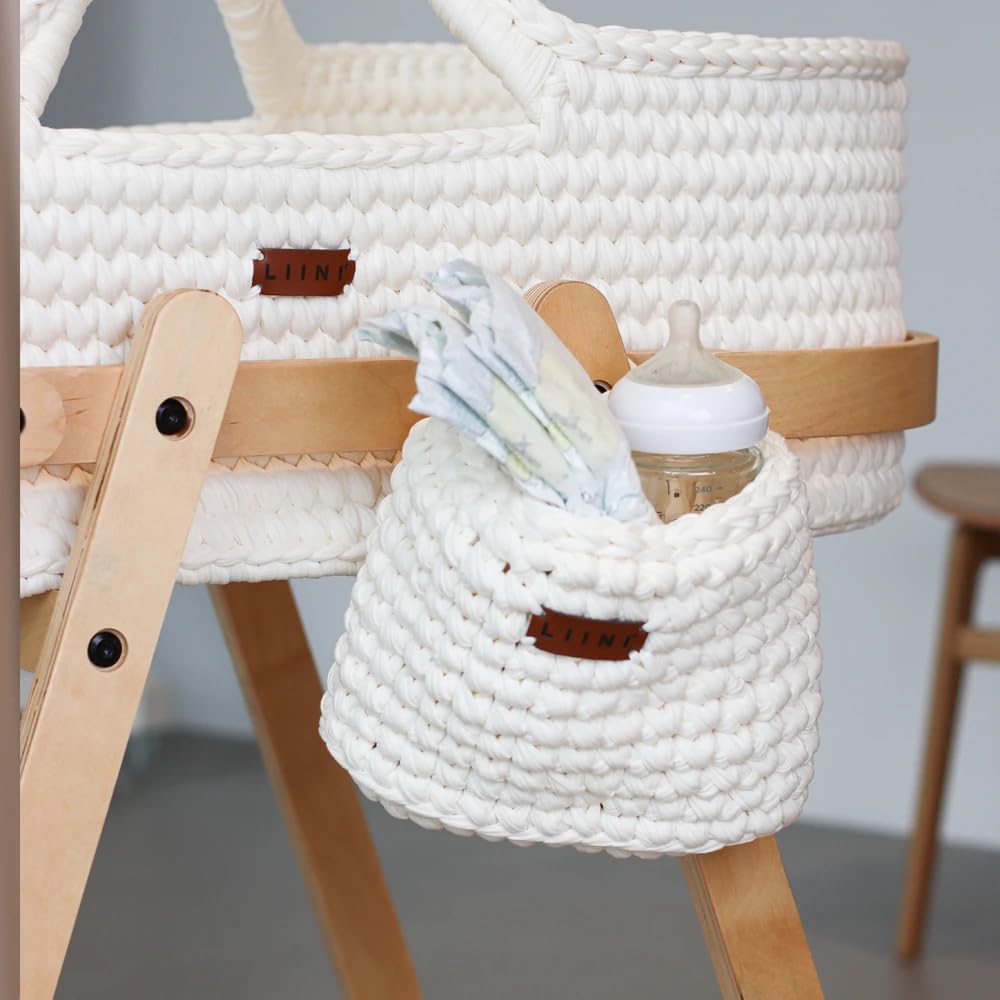 LIINI® Babywiege mit Moseskorb – sanfte Wiegebewegung, handgehäkelt, nachhaltiges Holzgestell, inkl. Matratze & Zubehör – ab Geburt bis 9 kg – Farbe Cream