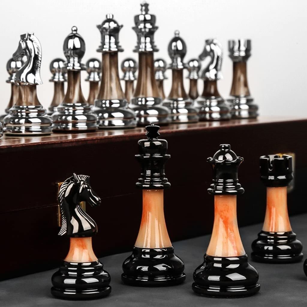 Scacchi Set di Scacchi in Metallo in Legno con Scacchiera Pieghevole in Legno Massello E Pezzi degli Scacchi in Finta Giada Partita Chess