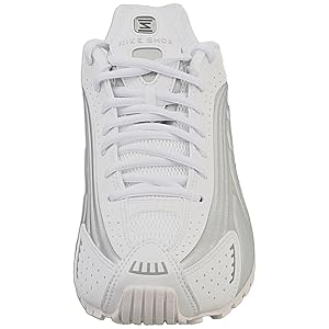 ★NIKE★ Sharks R4 W White llic Silver Bolt White AR3565 Amazon.com | Nike Shox R4 Shoes (AR3565-102, White/Metallic