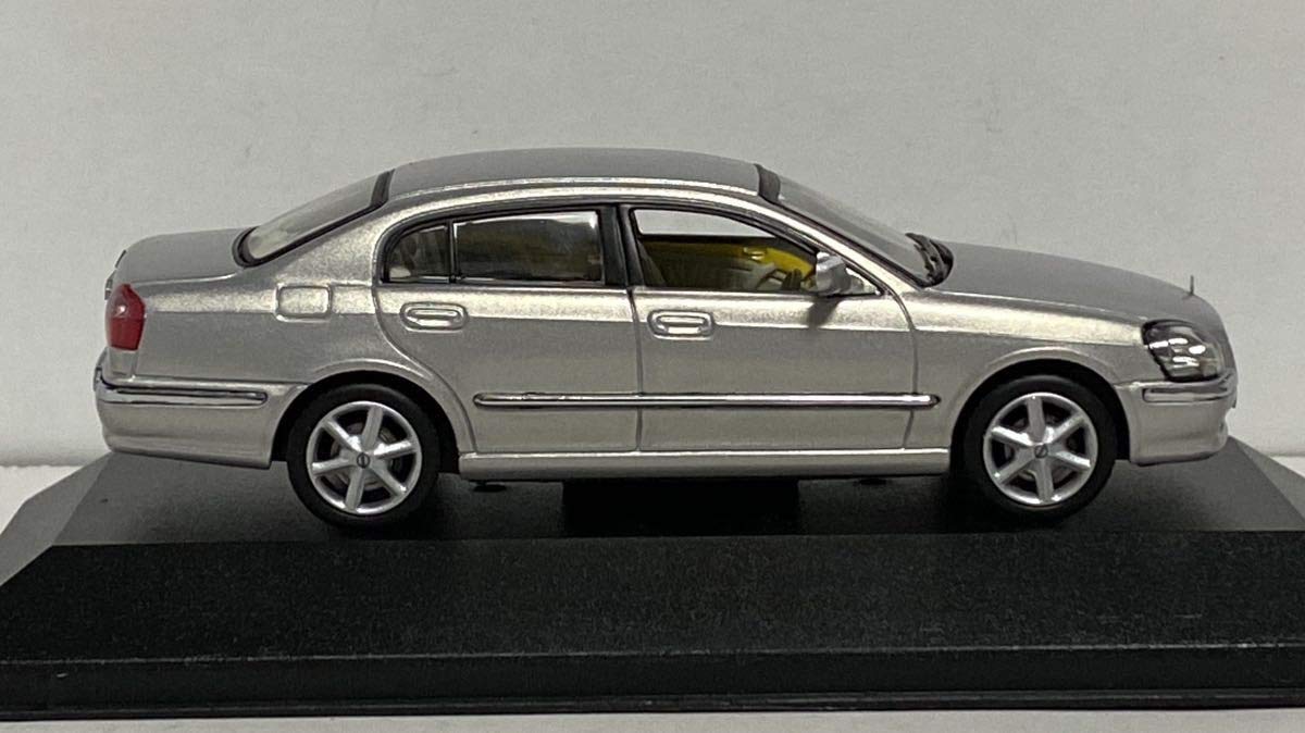 CIMA ミニカー ホワイト 4ドア 楽天市場】シーマ（ブランド（車・バイク）日産）（ミニカー