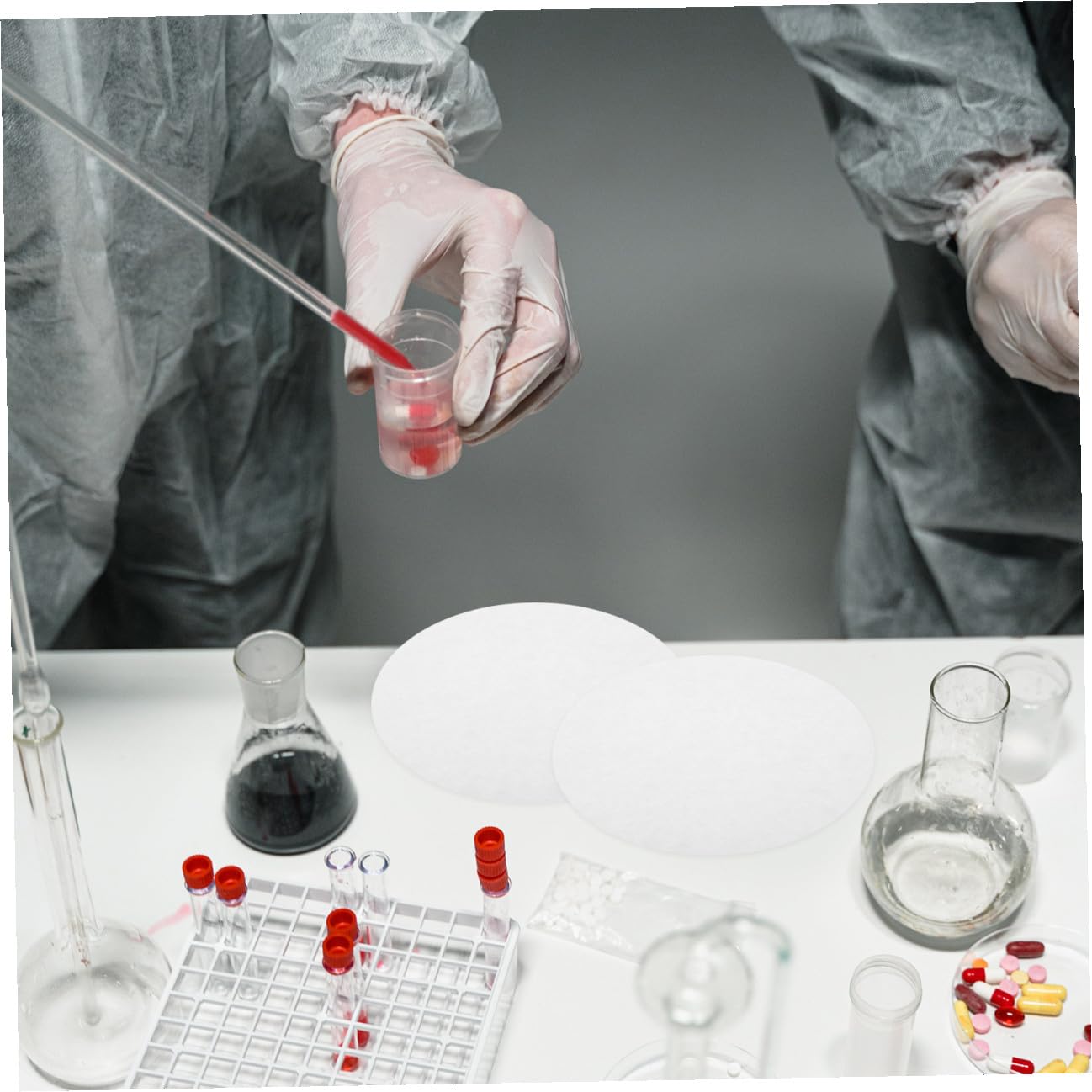 POPETPOP Carta Filtrante Qualitativa Bianca 18cm Diametro Velocità di Flusso Media, 100 Pezzi, per Filtraggio in Laboratorio e Applicazioni Chimiche Generali