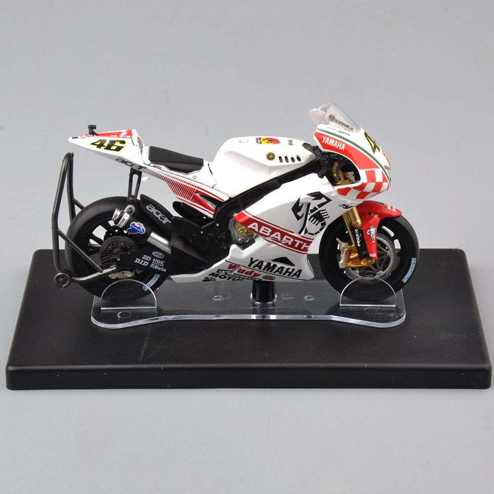 Amazon | ixo MODELS 1:18 YZR-M1 No.46 バレンティーノ ロッシ Moto