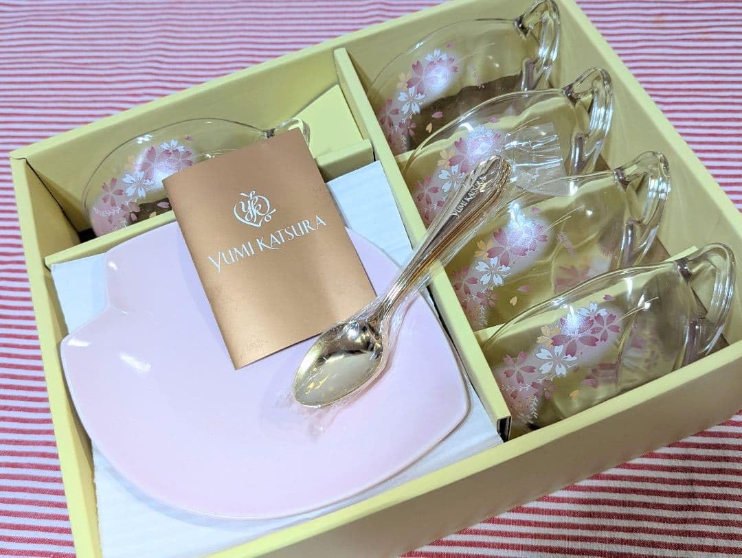 Amazon.co.jp: 桂由美 食器セット 桜柄 ティーカップセット : ホーム