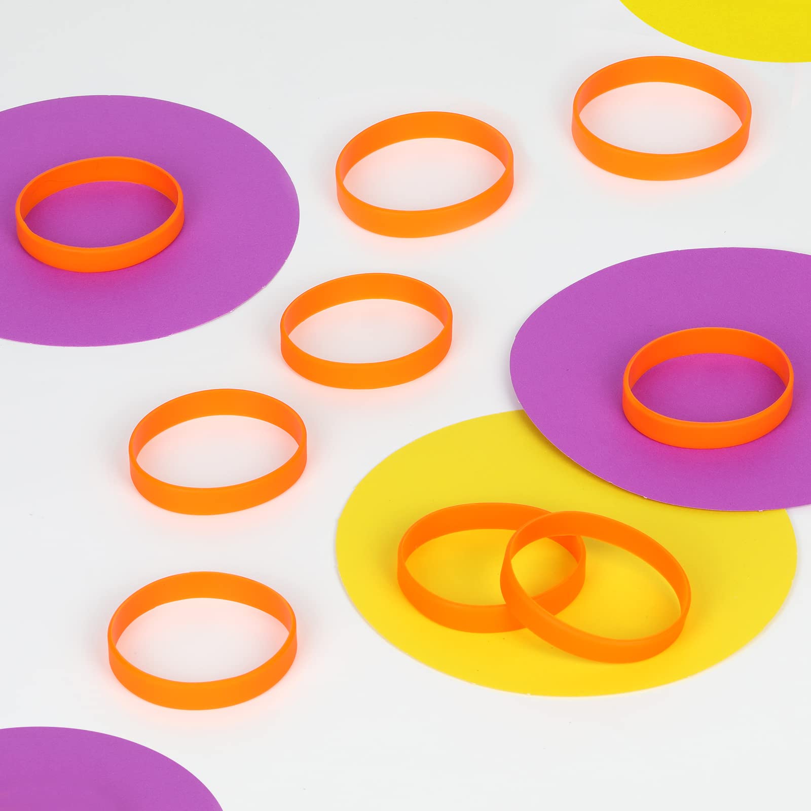 100 Bracelets en silicone pour enfants et adolescents, 7 inch Bracelets en caoutchouc élastique pour le sport Cadeaux en vrac les fournitures pour enseignants Décorations de fête Orange