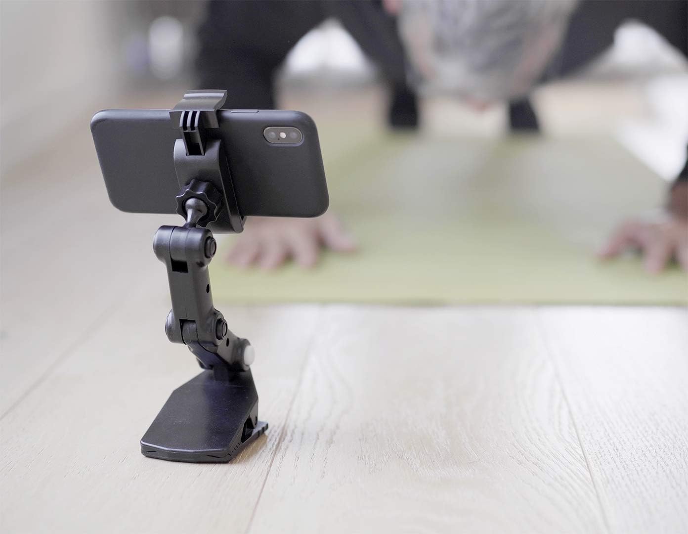 Qlippy clamp and Stand for Mobile Phones and Devices - Standard Spring Mount - Black