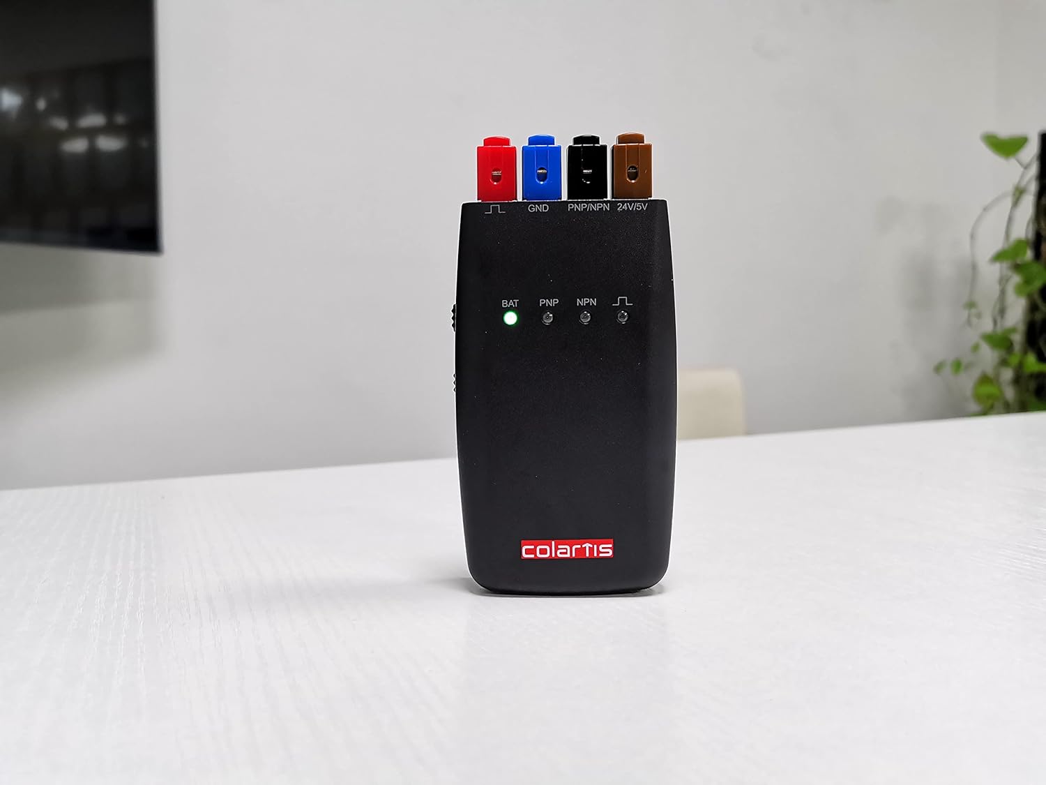 Rechargeable Proximity Switch Tester for 3 or 4 Wire NPN or PNP DC Proximity Sensors RoHS Compliant, TM800