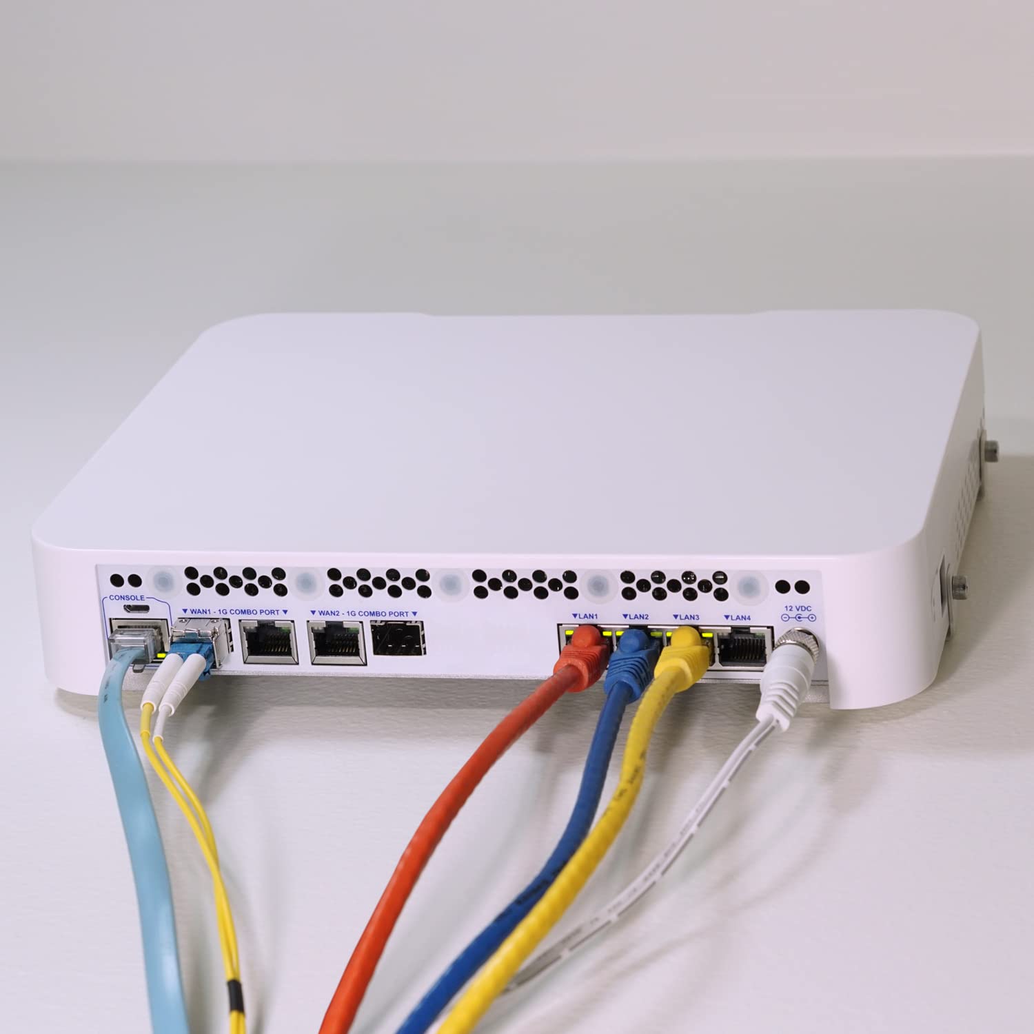 Red Netgate Vpn Netgate 4100 Base w/pfSense+ Software - Router, Firewall, VPN