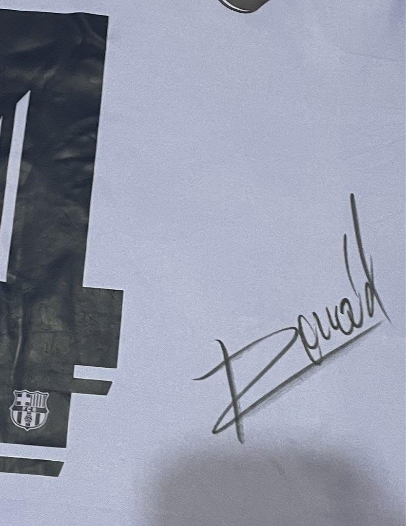 Amazon.co.jp: ロナウド アラウホ 直筆サイン入り ユニフォーム